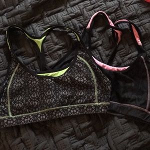 2 Sports bras